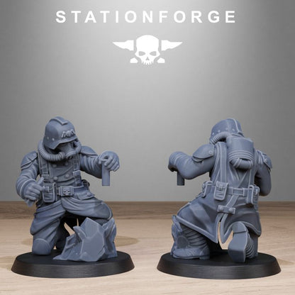 Wargames - Stationforge - GrimGuard - Radioactive Mutants Squad (10 Figurer)